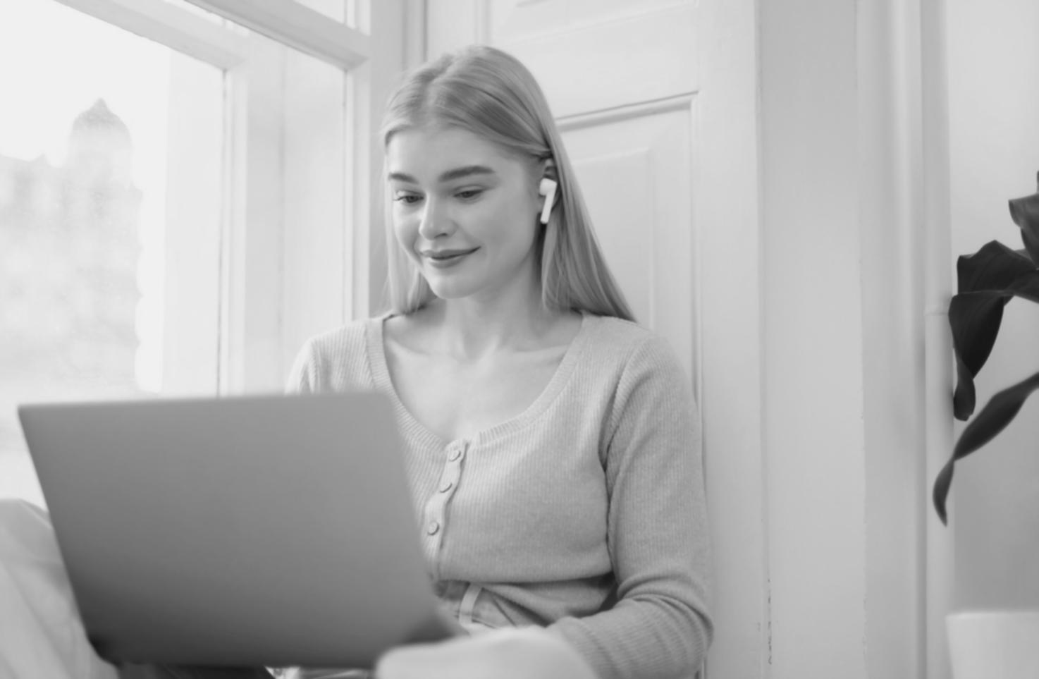 Séance de coaching commercial en groupe avec analyse de cas pratiques