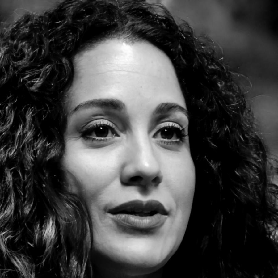 Portrait de Léonie Beaumont, formatrice en techniques commerciales